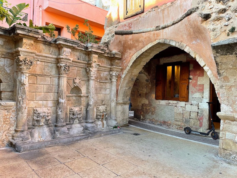 Beautiful Venetian courtyard in Rethymnon Old Town.